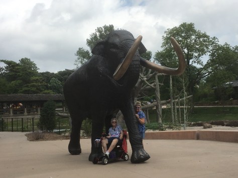 mom and Cayla Omaha Zoo
